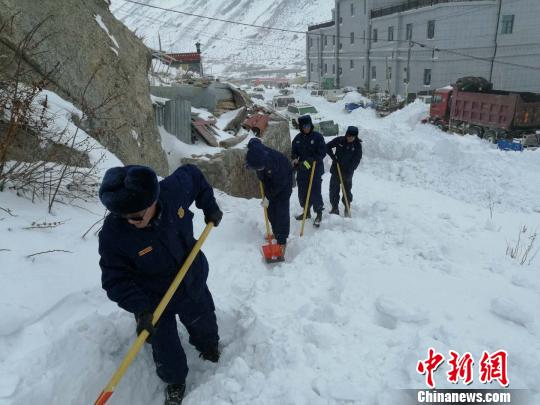 春節(jié)、藏歷年期間西藏消防堅守崗位保民眾安穩(wěn)過年